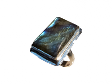 Load image into Gallery viewer, Labradorite - Handmade Sterling Silver Ring